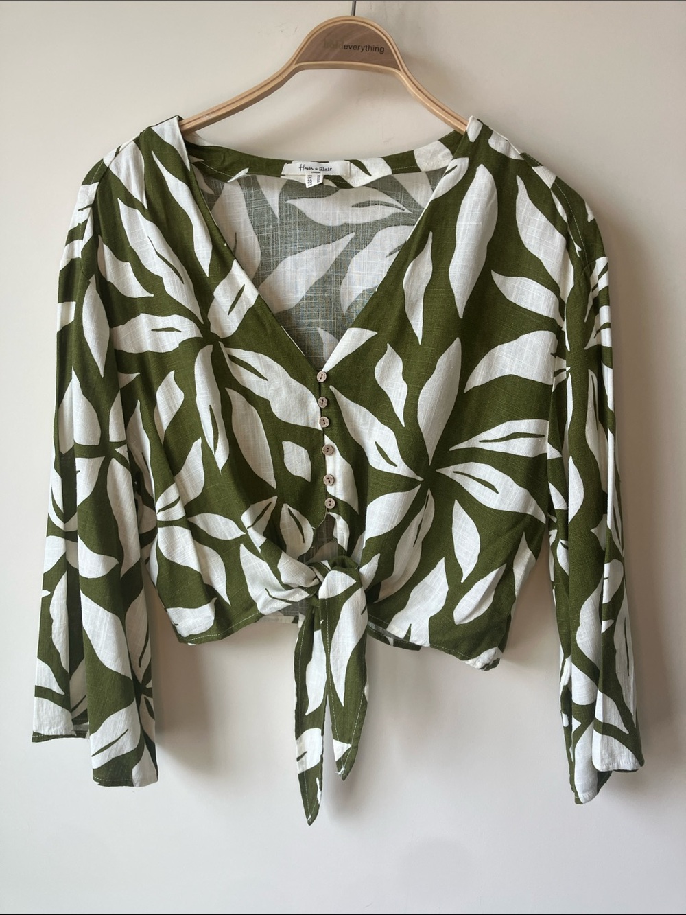 HAVER & BLAIR Green/White Tropical Print Linen Crop Button/Tie Blouse Size M